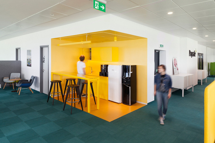 Office design: The importance of color in the workplace